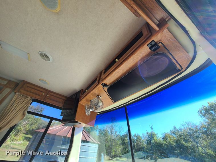 image for item EZ9185 2000 Holiday Rambler Ambassador  RV