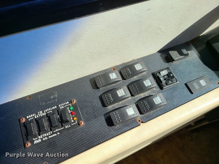 image for item EZ9185 2000 Holiday Rambler Ambassador  RV