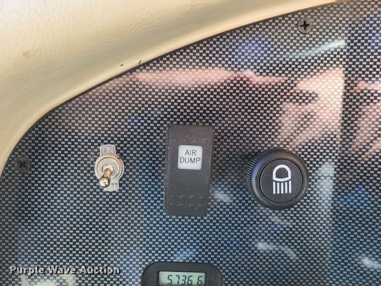 image for item EZ9185 2000 Holiday Rambler Ambassador  RV