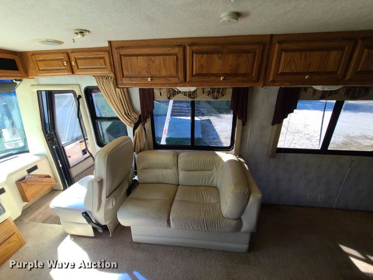 image for item EZ9185 2000 Holiday Rambler Ambassador  RV