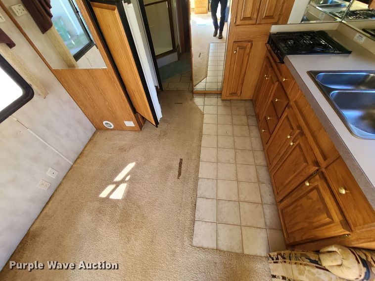 image for item EZ9185 2000 Holiday Rambler Ambassador  RV