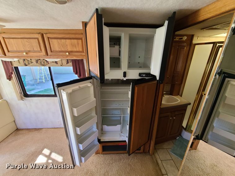 image for item EZ9185 2000 Holiday Rambler Ambassador  RV