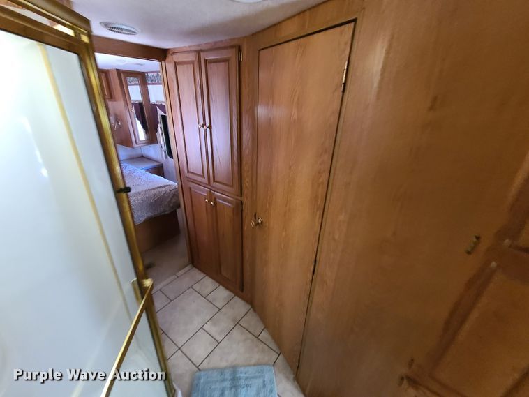 image for item EZ9185 2000 Holiday Rambler Ambassador  RV