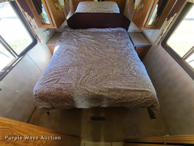 image for item EZ9185 2000 Holiday Rambler Ambassador  RV