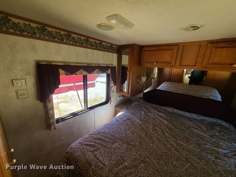 image for item EZ9185 2000 Holiday Rambler Ambassador  RV