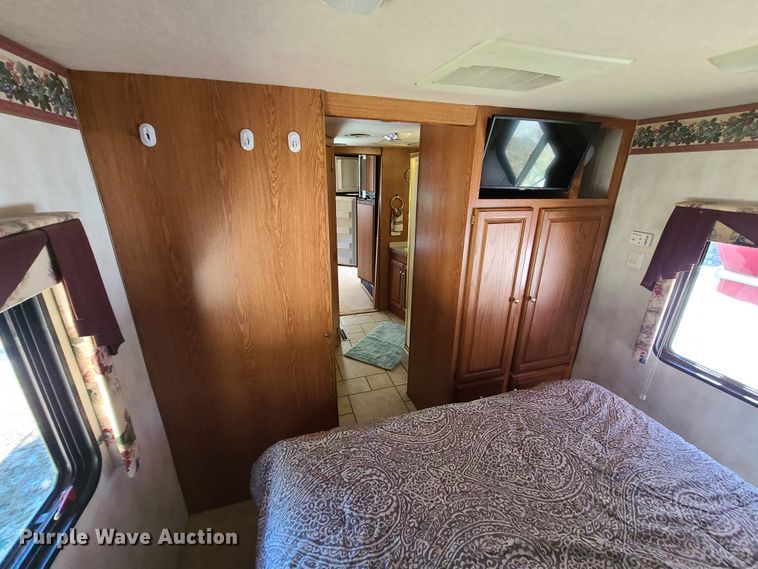 image for item EZ9185 2000 Holiday Rambler Ambassador  RV