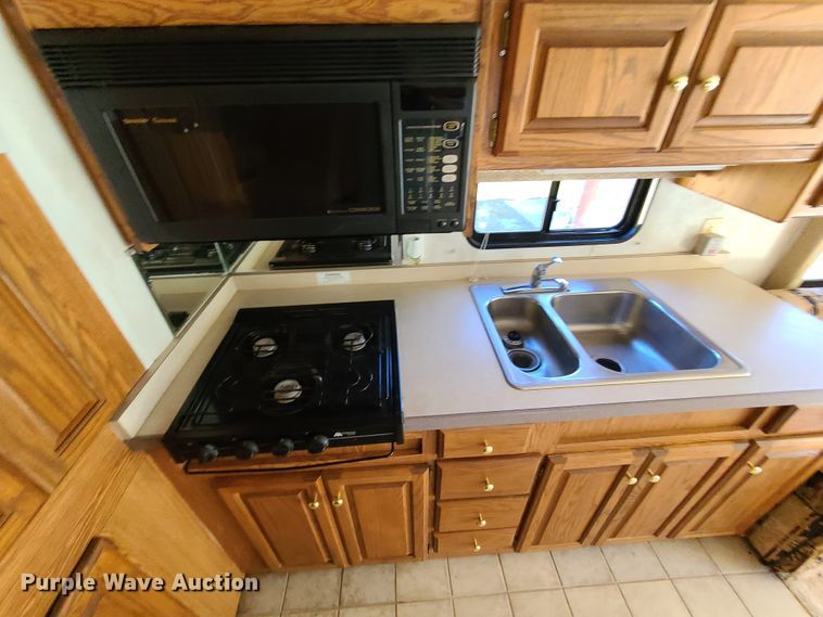 image for item EZ9185 2000 Holiday Rambler Ambassador  RV