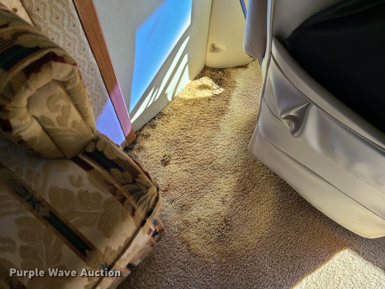 image for item EZ9185 2000 Holiday Rambler Ambassador  RV