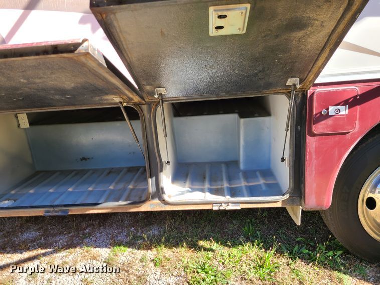 image for item EZ9185 2000 Holiday Rambler Ambassador  RV