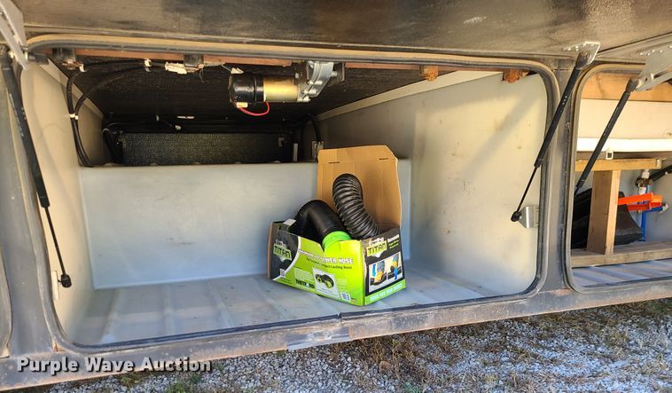 image for item EZ9185 2000 Holiday Rambler Ambassador  RV