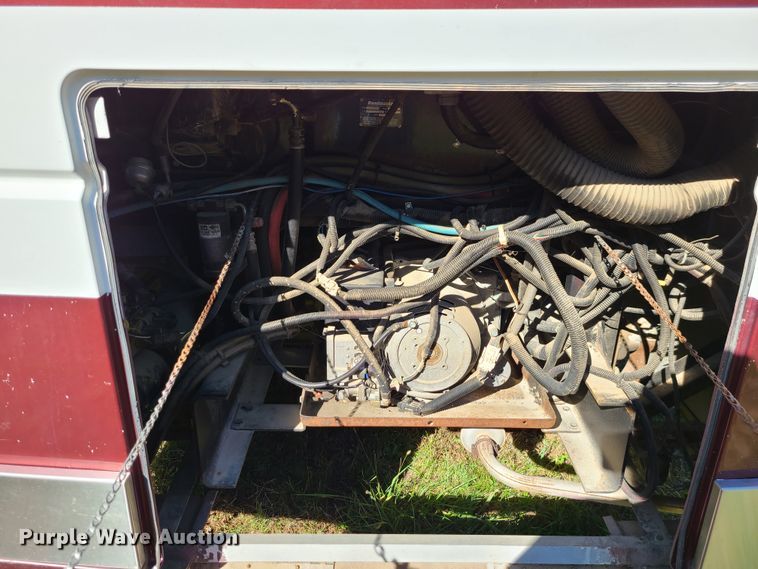 image for item EZ9185 2000 Holiday Rambler Ambassador  RV