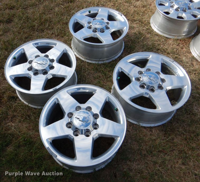 image for item FW9311 (4) Chevrolet pickup truck wheels