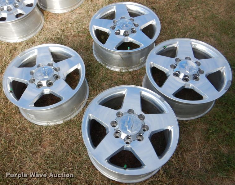image for item FW9311 (4) Chevrolet pickup truck wheels