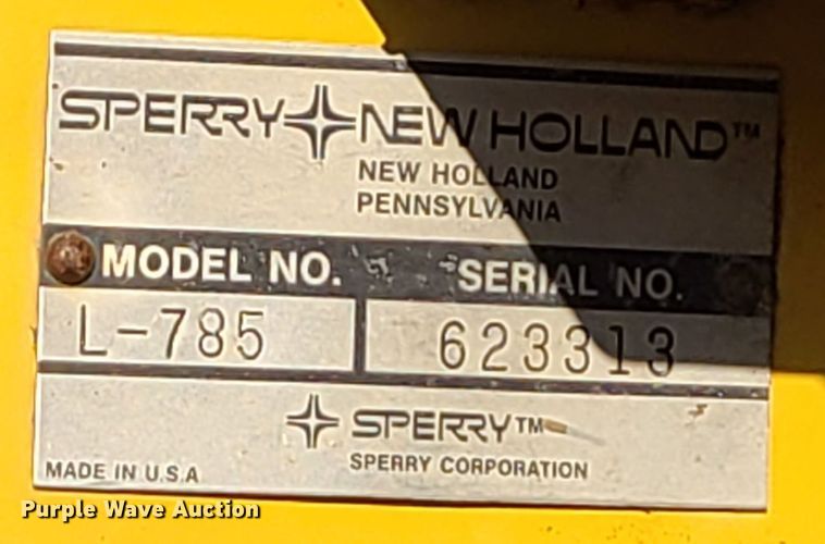 image for item GO9448 1985 New Holland L785  skid steer loader