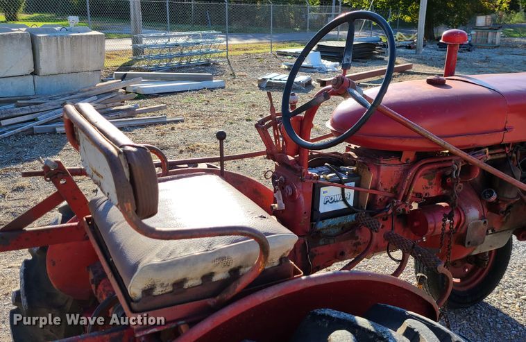 image for item GO9449 Farmall  tractor