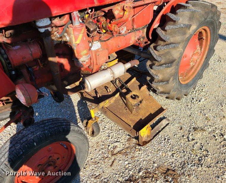 image for item GO9449 Farmall  tractor