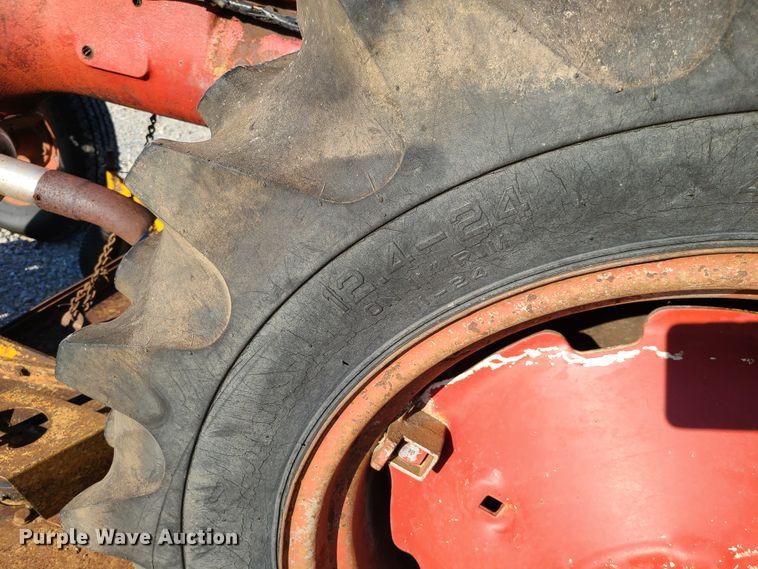 image for item GO9449 Farmall  tractor