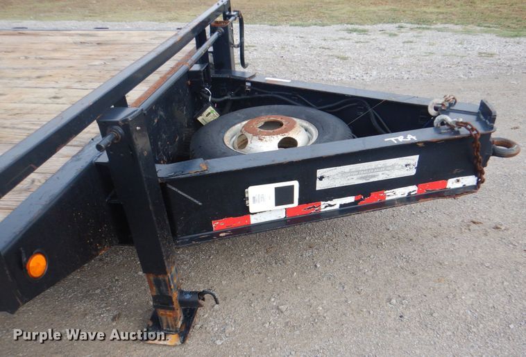 image for item HT9450 2010 Load Max  utility trailer