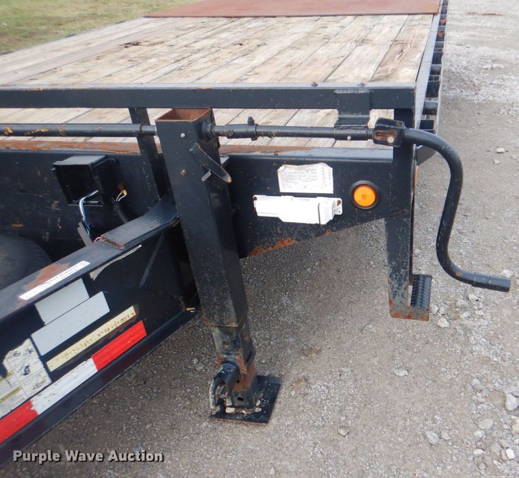 image for item HT9450 2010 Load Max  utility trailer