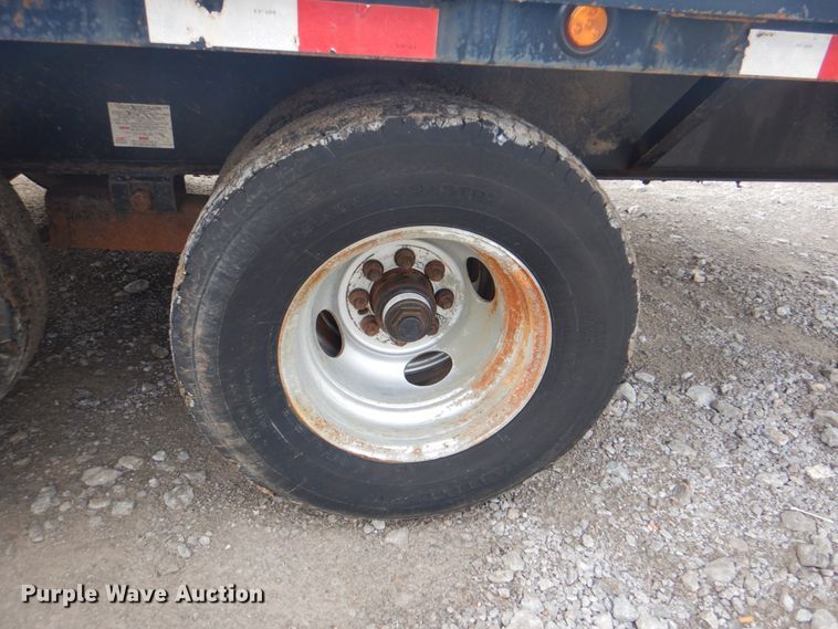 image for item HT9450 2010 Load Max  utility trailer