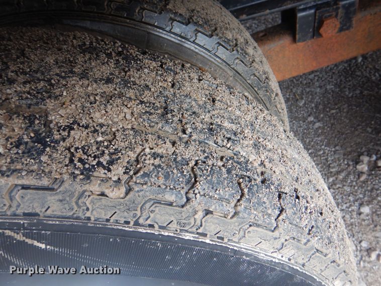 image for item HT9450 2010 Load Max  utility trailer