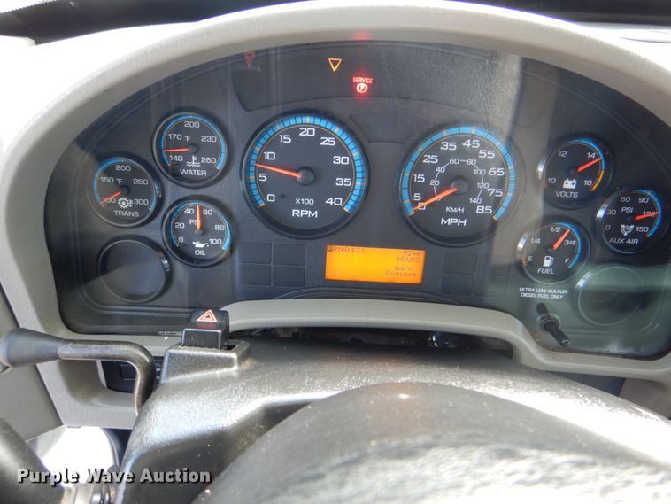 image for item HT9477 2009 International 3200  shuttle bus