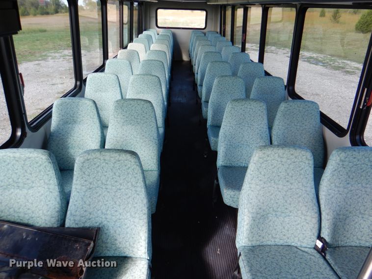 image for item HT9477 2009 International 3200  shuttle bus