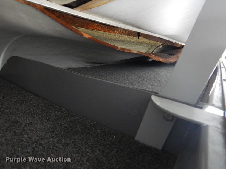 image for item HT9477 2009 International 3200  shuttle bus