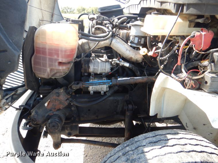 image for item HT9477 2009 International 3200  shuttle bus