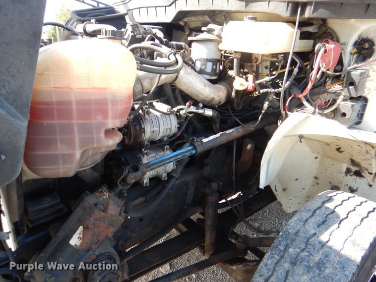 image for item HT9477 2009 International 3200  shuttle bus