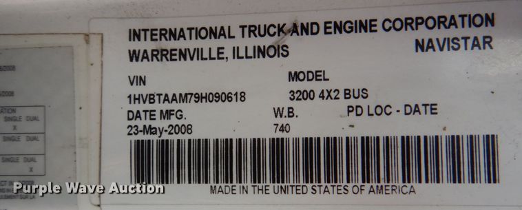 image for item HT9477 2009 International 3200  shuttle bus