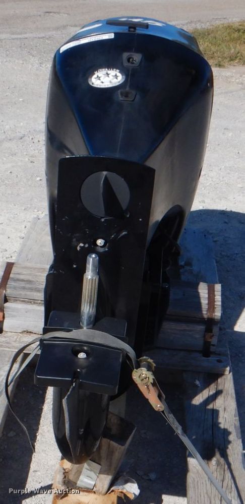 image for item HT9483 2012 Mercury 115  outboard engine