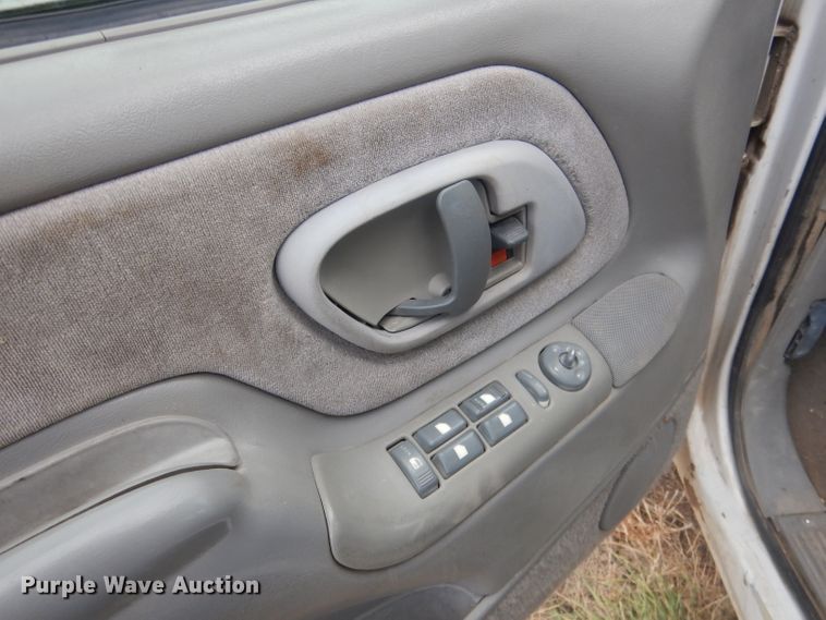 image for item HU9308 1998 Chevrolet K1500  Crew Cab pickup truck