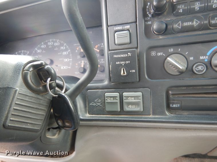 image for item HU9308 1998 Chevrolet K1500  Crew Cab pickup truck