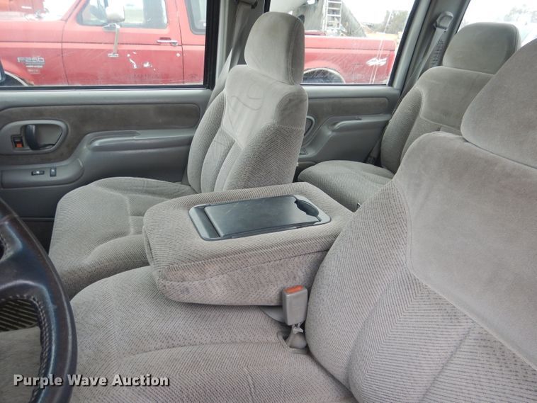 image for item HU9308 1998 Chevrolet K1500  Crew Cab pickup truck