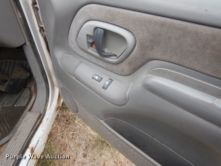 image for item HU9308 1998 Chevrolet K1500  Crew Cab pickup truck