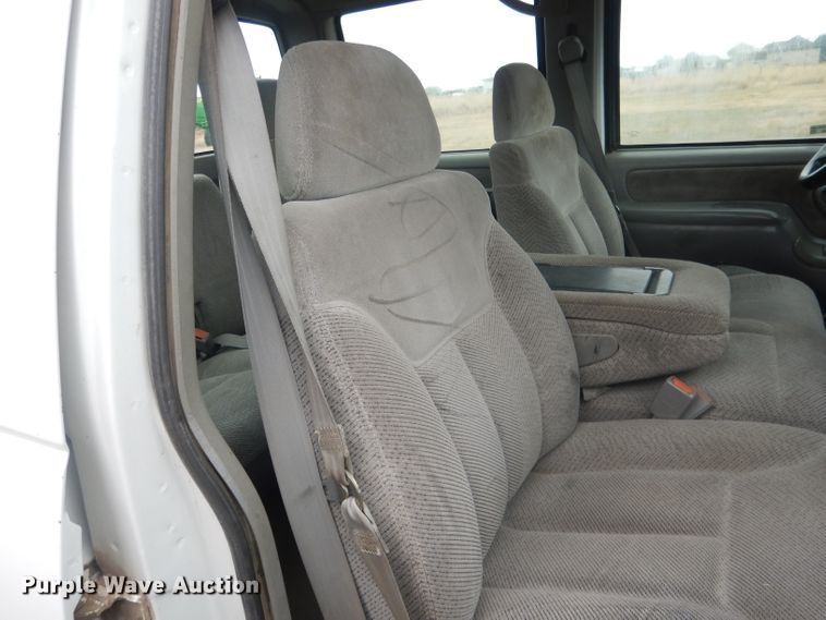 image for item HU9308 1998 Chevrolet K1500  Crew Cab pickup truck