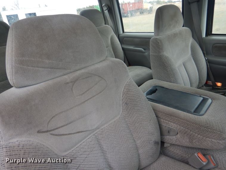 image for item HU9308 1998 Chevrolet K1500  Crew Cab pickup truck