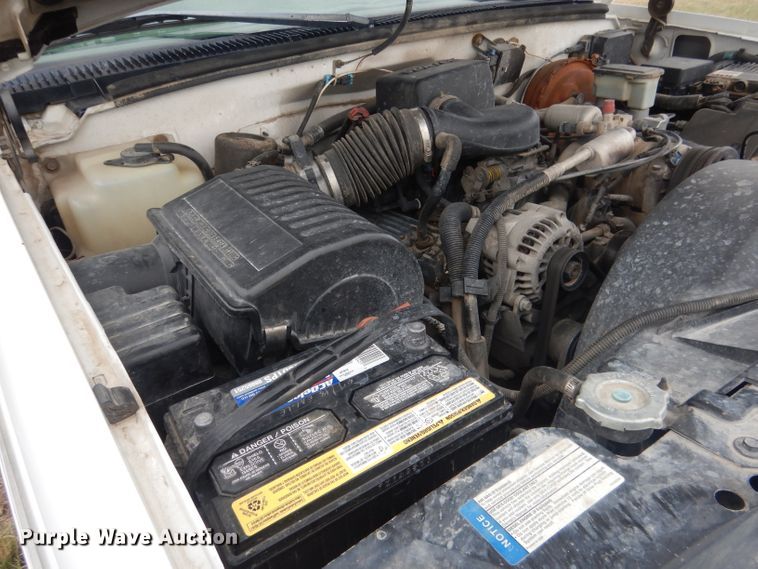 image for item HU9308 1998 Chevrolet K1500  Crew Cab pickup truck