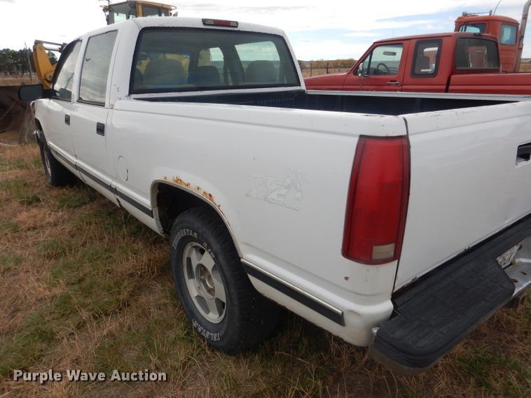 image for item HU9308 1998 Chevrolet K1500  Crew Cab pickup truck