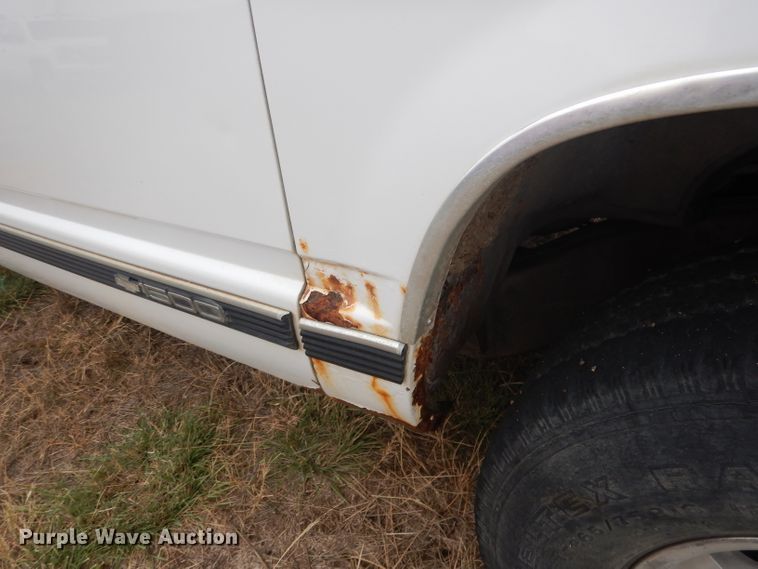 image for item HU9308 1998 Chevrolet K1500  Crew Cab pickup truck