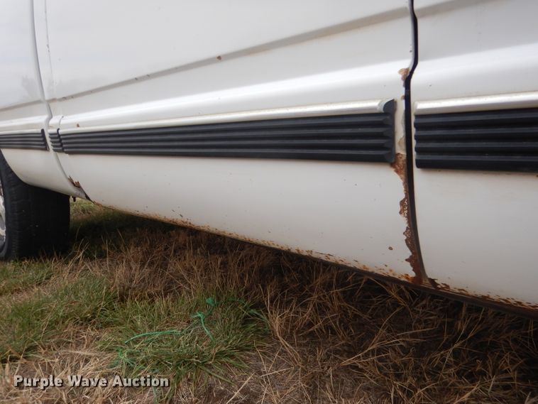 image for item HU9308 1998 Chevrolet K1500  Crew Cab pickup truck