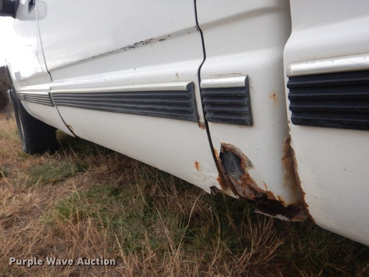 image for item HU9308 1998 Chevrolet K1500  Crew Cab pickup truck