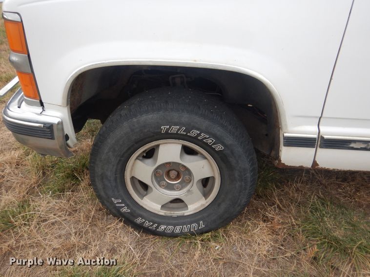 image for item HU9308 1998 Chevrolet K1500  Crew Cab pickup truck