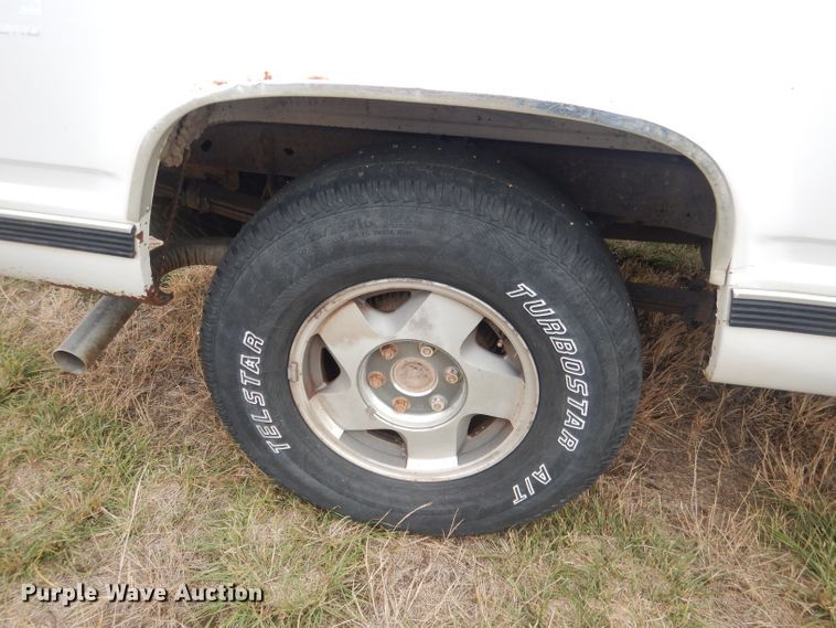 image for item HU9308 1998 Chevrolet K1500  Crew Cab pickup truck