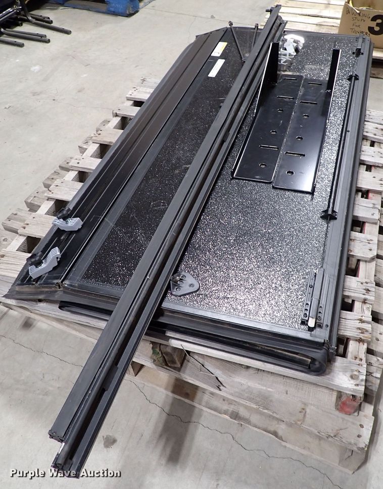 image for item IC9546 Westin pickup truck bed cover