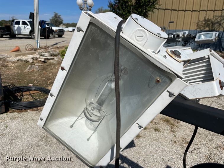 image for item II9433 Multiquip Nighthawk LT12  light plant