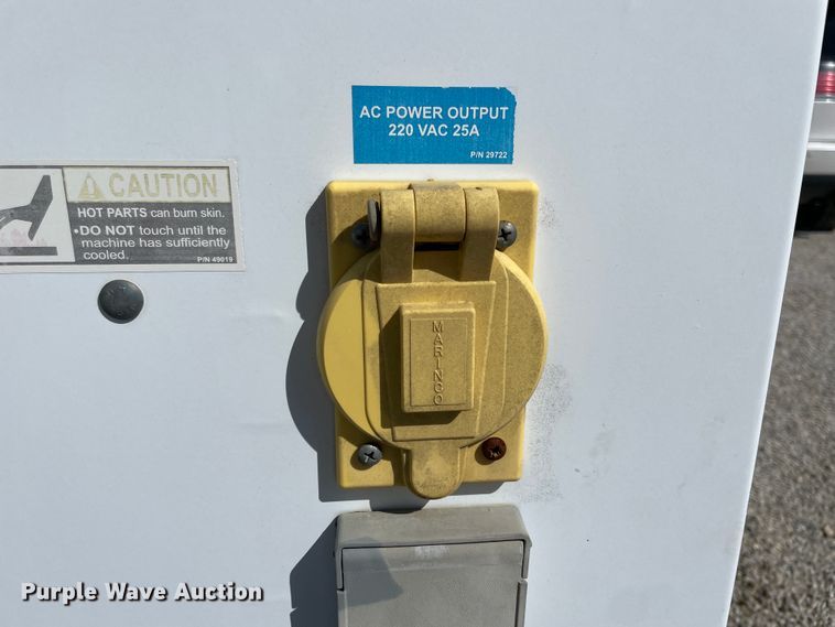 image for item II9433 Multiquip Nighthawk LT12  light plant