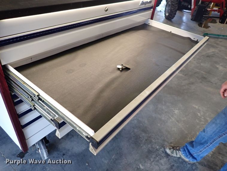 image for item IK9143 Snap On  tool box