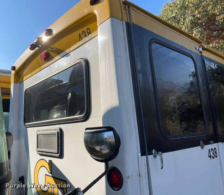 image for item IK9538 2010 Freightliner MB55  trolley